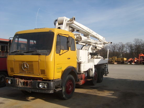 автобетононасос FAP R27/23 на шасси Mercedes-Benz  1620 BD