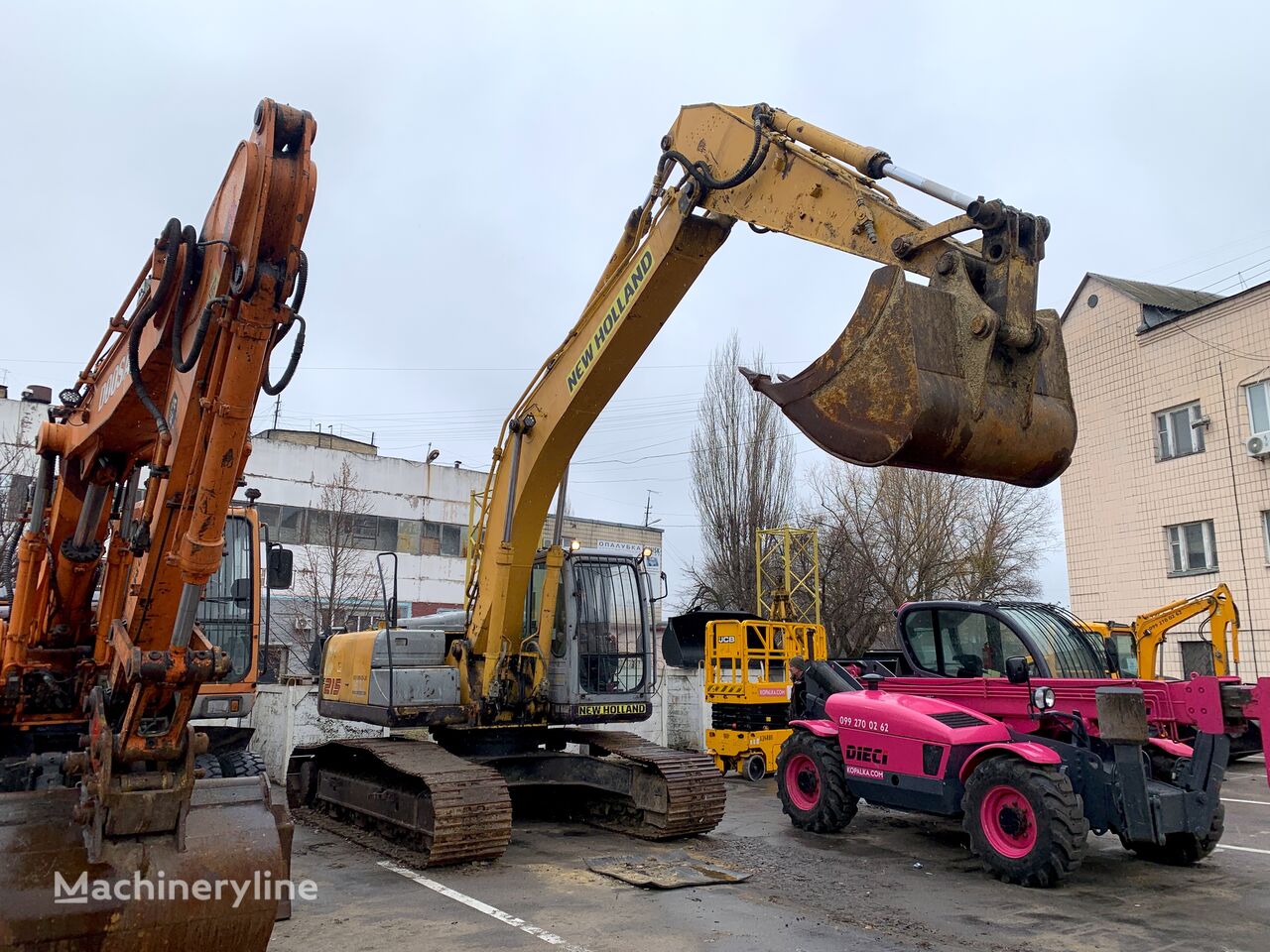 гусеничный экскаватор New Holland E215